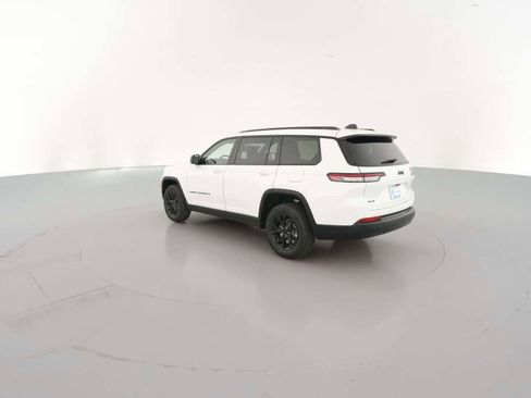 New 2025 Jeep Grand Cherokee L Altitude image 8