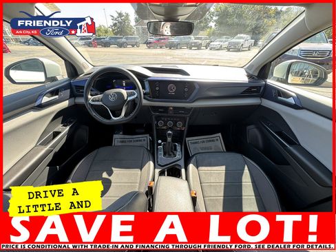 Used 2023 Volkswagen Taos SE image 19