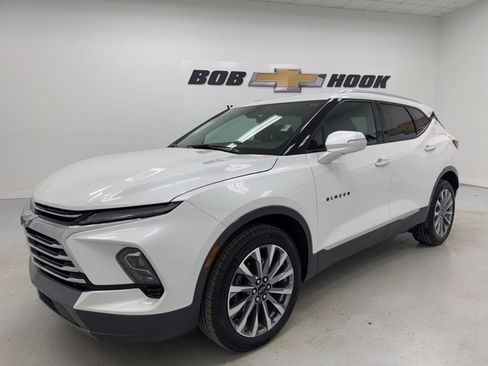 Used 2024 Chevrolet Blazer Premier w/ Driver Confidence II Package image 1