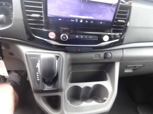 Used 2023 Ford Transit 350 XLT image 21