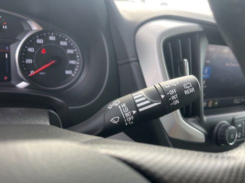 Used 2023 GMC Terrain SLE w/ Driver Convenience Package image 24