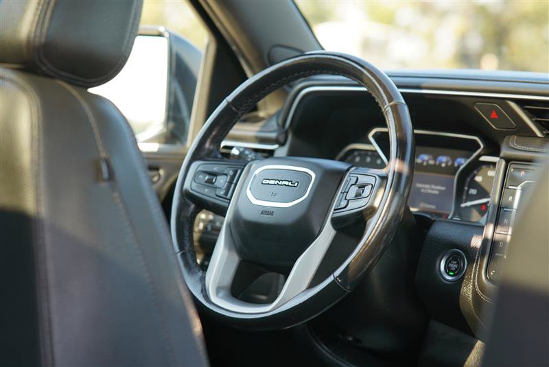 Used 2021 GMC Yukon Denali w/ Denali Premium Package AWD/4WD image 65