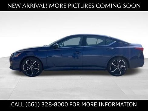 Used 2024 Nissan Altima 2.5 SR w/ SR Premium Package image 2