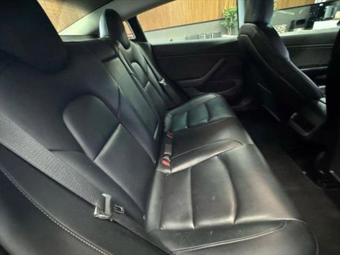 Used 2019 Tesla Model 3 Standard Range image 14