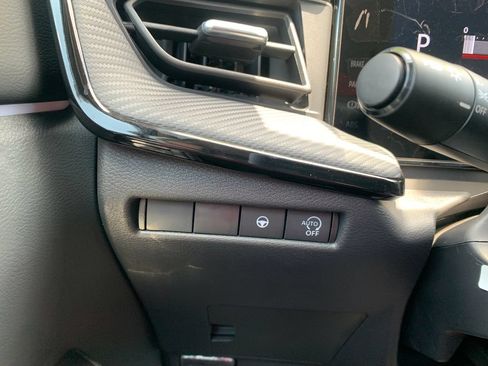 New 2026 Nissan Kicks SR w/ Cold Weather Package FWD image 17