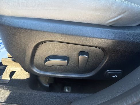 Used 2017 Subaru Forester 2.5i Limited image 24