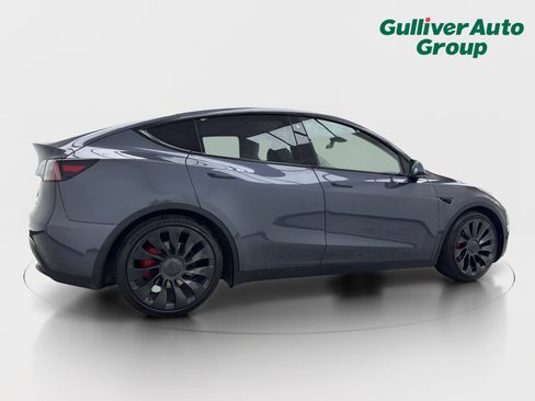 Used 2022 Tesla Model Y Performance AWD/4WD image 9