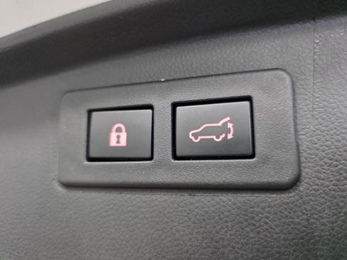 Used 2023 Subaru Outback Premium AWD/4WD image 18