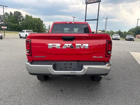 Used 2026 RAM 2500 Big Horn AWD/4WD image 7