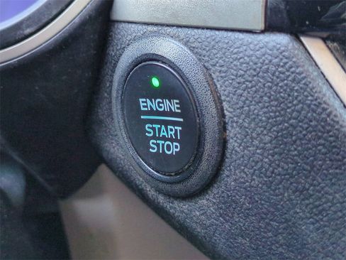 Certified 2021 Ford Escape SEL w/ Technology Package image 27