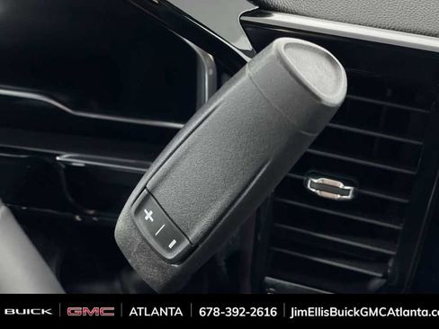 Used 2025 Chevrolet Silverado 1500 LT image 16