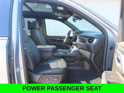 Used 2024 GMC Yukon XL Denali w/ Advanced Technology Package AWD/4WD image 25
