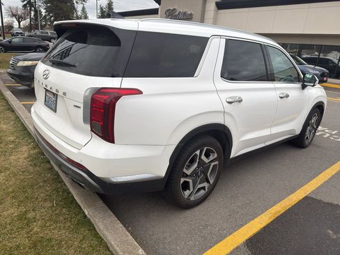 Used 2023 Hyundai Palisade Limited image 2