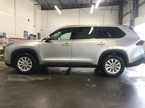 Certified 2025 Toyota Grand Highlander XLE image 7