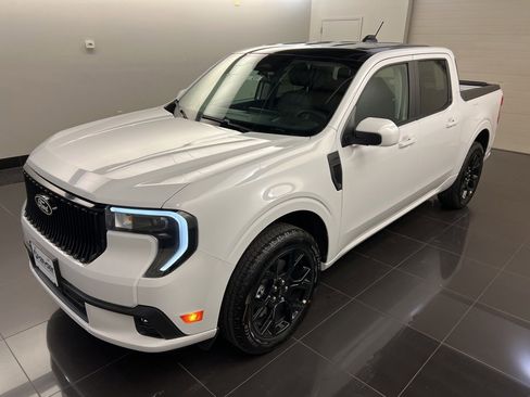 New 2025 Ford Maverick Lobo image 3