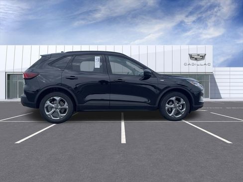 Used 2025 Ford Escape ST-Line image 9