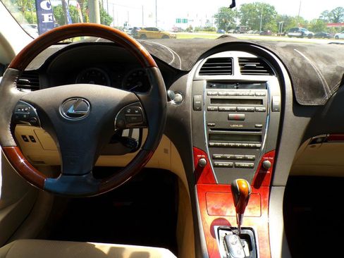 Used 2011 Lexus ES 350 FWD image 11