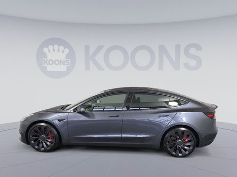 Used 2023 Tesla Model 3 Performance image 2