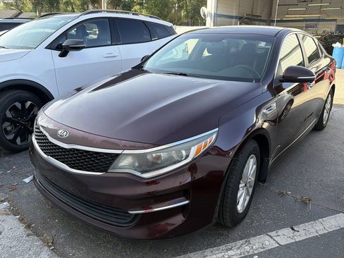 Used 2017 Kia Optima LX w/ Driver Convenience Package FWD image 2