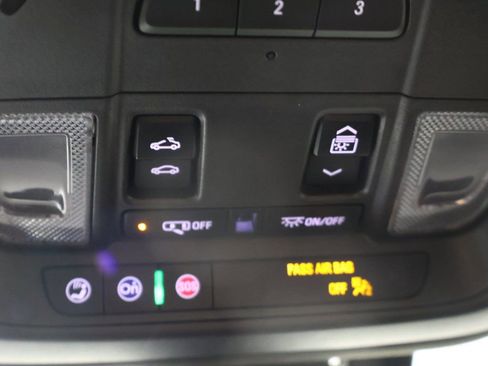 Used 2022 Cadillac XT6 Premium Luxury image 51