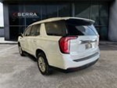 Used 2023 GMC Yukon SLT image 2