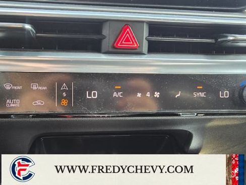 Used 2025 Kia Sorento SX Prestige AWD/4WD image 17