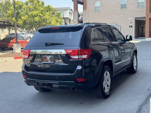 Used 2012 Jeep Grand Cherokee Laredo AWD/4WD image 6
