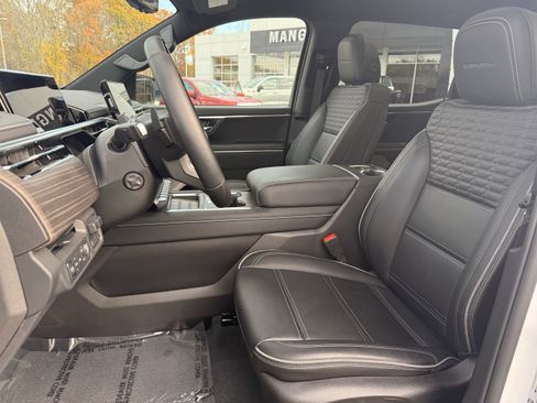 New 2025 GMC Sierra EV Denali image 11