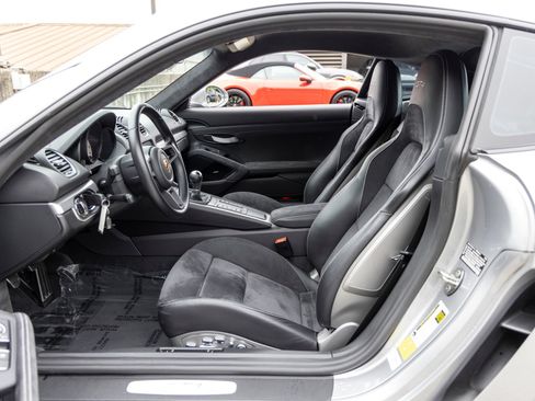 Used 2020 Porsche 718 Cayman GT4 RWD image 35