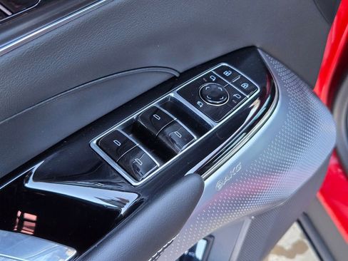 Certified 2025 Cadillac Lyriq Luxury w/ LPO, Floor Liner Package image 27