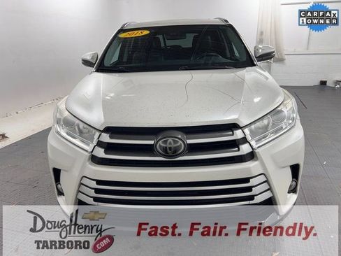 Used 2018 Toyota Highlander XLE image 2