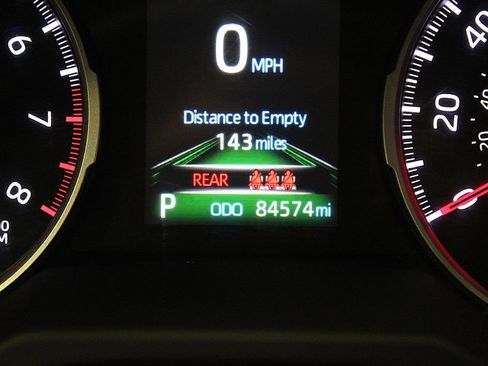 Used 2021 Toyota RAV4 LE AWD/4WD image 11