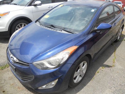 Used 2013 Hyundai Elantra image 1