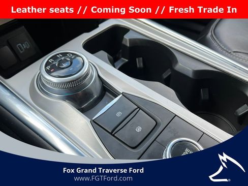 Certified 2022 Ford Explorer XLT w/ Equipment Group 202A image 29