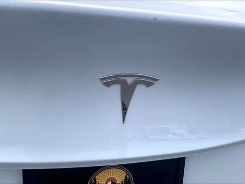 Used 2023 Tesla Model Y Long Range AWD/4WD image 7