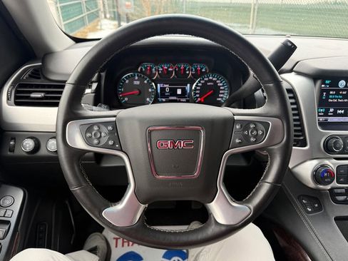 Used 2017 GMC Yukon SLT image 26