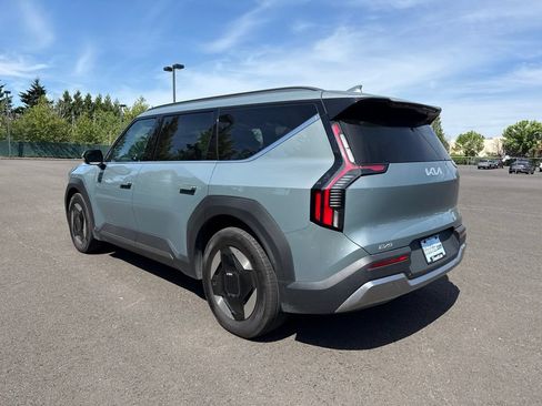 Used 2024 Kia EV9 Wind AWD/4WD image 5