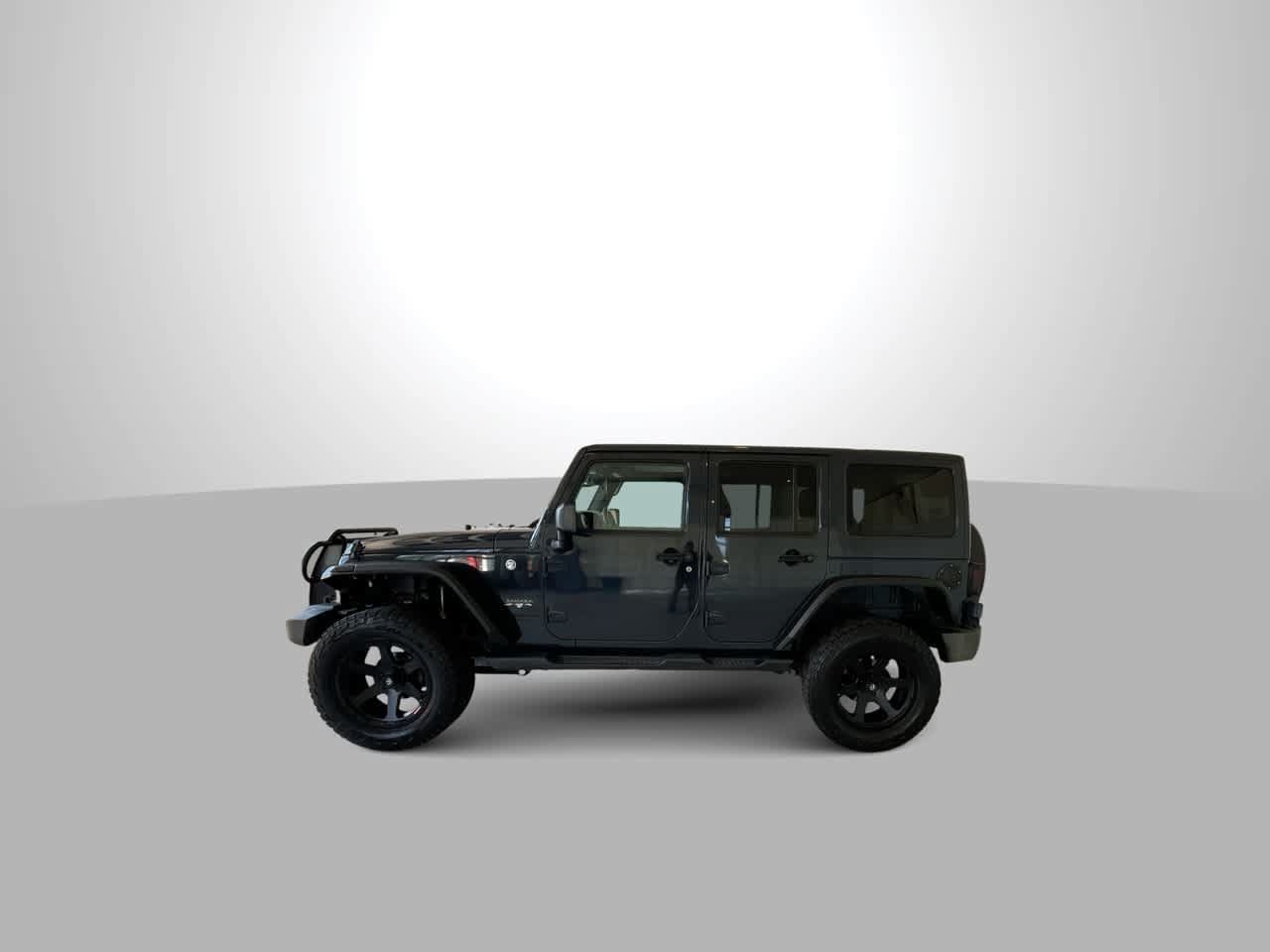 Used 2016 Jeep Wrangler Unlimited Sahara AWD/4WD image 5