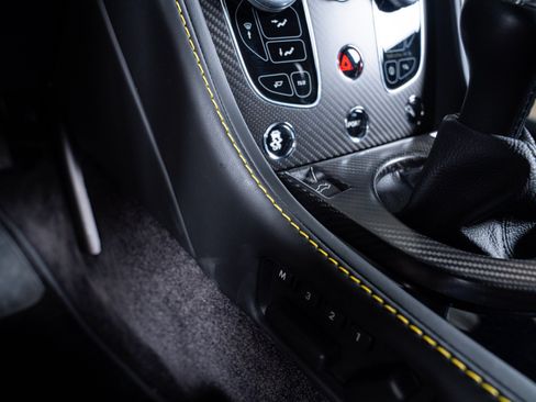 Used 2017 Aston Martin V12 Vantage S RWD image 22
