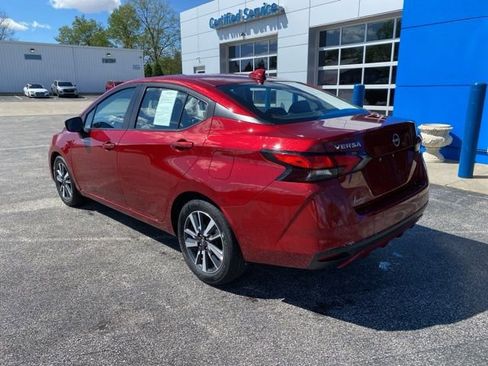 Used 2025 Nissan Versa SV FWD image 3