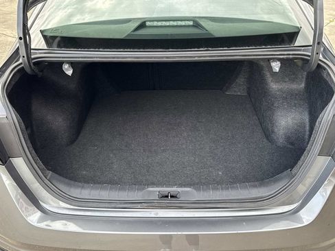 Used 2025 Nissan Altima 2.5 SV image 12