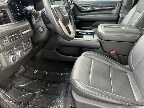 Used 2022 GMC Yukon Denali w/ Max Trailering Package AWD/4WD image 14