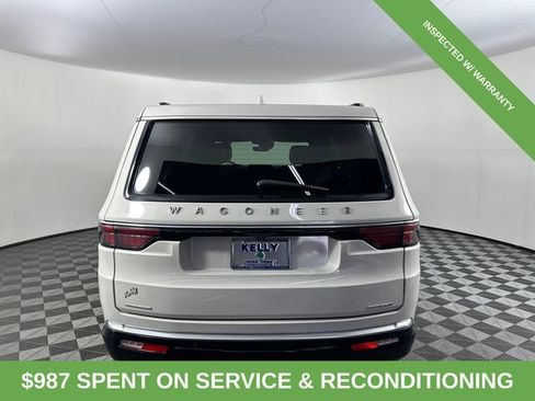 Certified 2022 Jeep Wagoneer Series III w/ Premium Group I AWD/4WD image 7