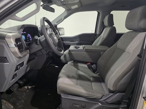 Used 2022 Ford F150 XLT w/ Trailer Tow Package image 9