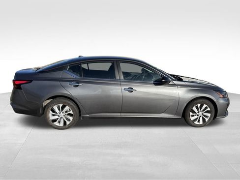 Used 2025 Nissan Altima 2.5 S image 7