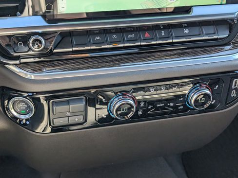 New 2026 GMC Sierra 1500 SLE image 29