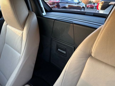 Used 2015 BMW Z4 sDrive35i image 16