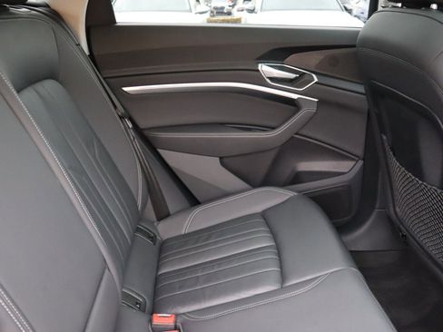 Used 2021 Audi e-tron Premium w/ Towing Package image 14