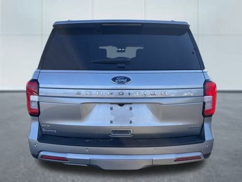 Used 2024 Ford Expedition Max XLT image 5