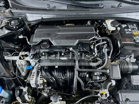 Used 2025 Kia K4 LXS image 31